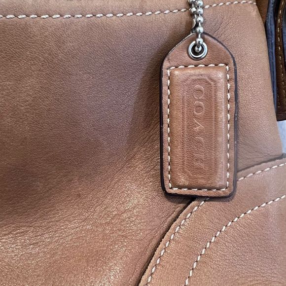 ✨SOLD✨ COACH Natural Tan Cowhide Leather Handbag - Picture 9 of 11